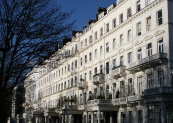 2025 Global Luxury Residential Market OutlookInsights from Knight Frank