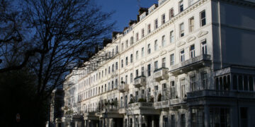 2025 Global Luxury Residential Market OutlookInsights from Knight Frank