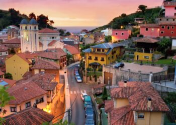 Spain Digital Nomad Visa 2026: Income Requirements, Beckham Law & Application Guide