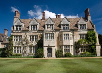 UK Mansion Tax 2028: The High Value Council Tax Surcharge Explained