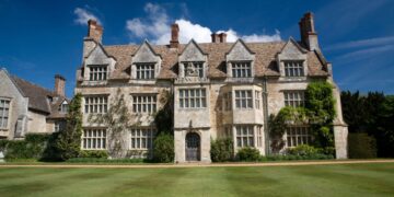 UK Mansion Tax 2028: The High Value Council Tax Surcharge Explained
