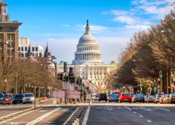 US Mortgage Rates Ease From Nine-Month High as Affordability Pressure Persists