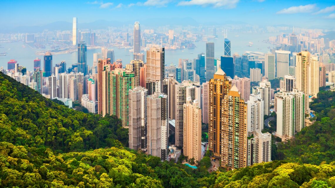 193 Deals in Dubai, 94 in Hong Kong: Reading a Super-Prime Quarter Without Calling It a Cycle