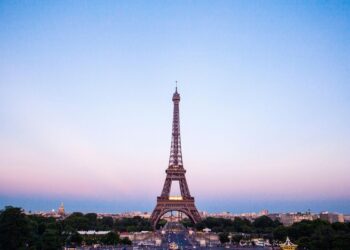 French agency warns of rising sale cancellations linked to mortgage refusals