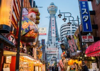 How should overseas owners manage and rent out property in Japan after purchase?