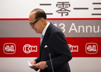 他真的全身而退了嗎?李嘉誠與中國之間,留著怎樣一根線