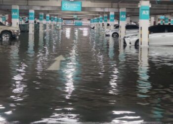 泰國公寓停車場洪水導致車輛受損，責任由誰來負責？