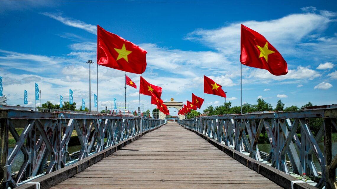 移居越南:子女、配偶如何申請依親簽證?