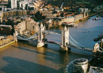 英國 7 月新上市住宅平均叫價下跌 1%:夏季因素令市場活動放緩