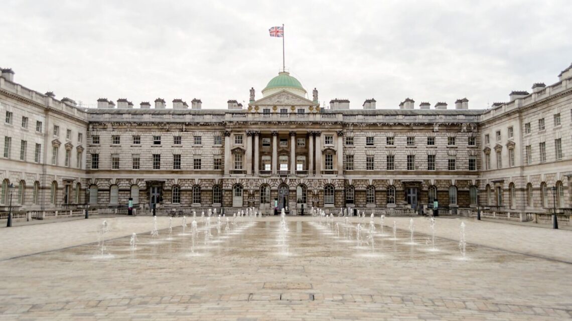 英國政府稱無計劃對所有遺產徵收劃一 10% 稅款