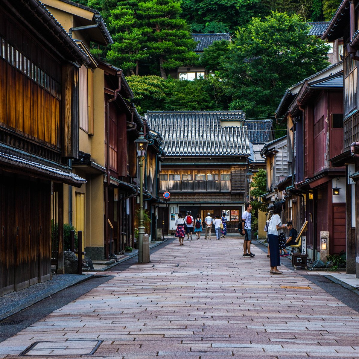 金澤東茶屋街的木造町家街道,配在日本落地生活主題