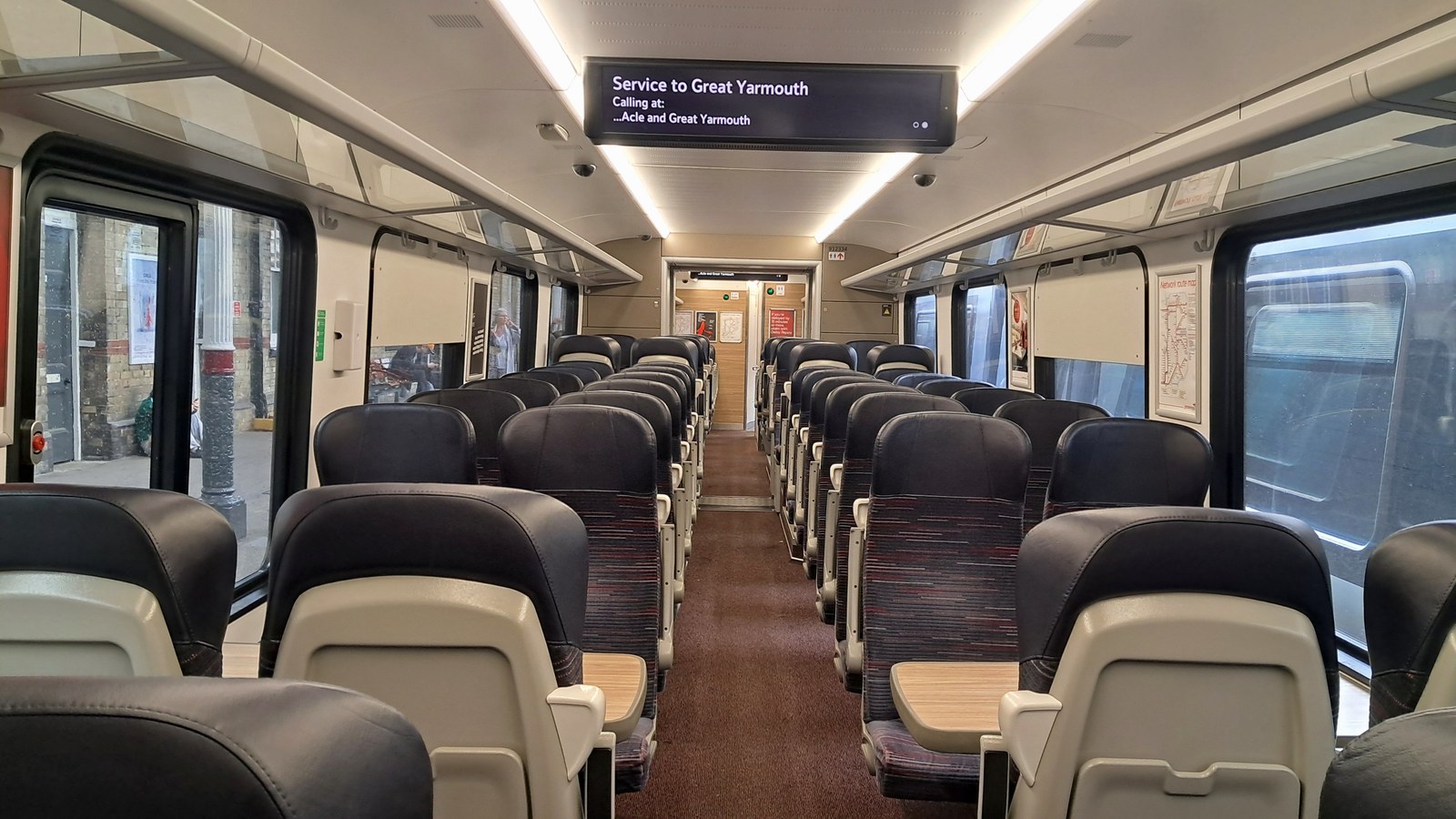 英國火車車廂內部