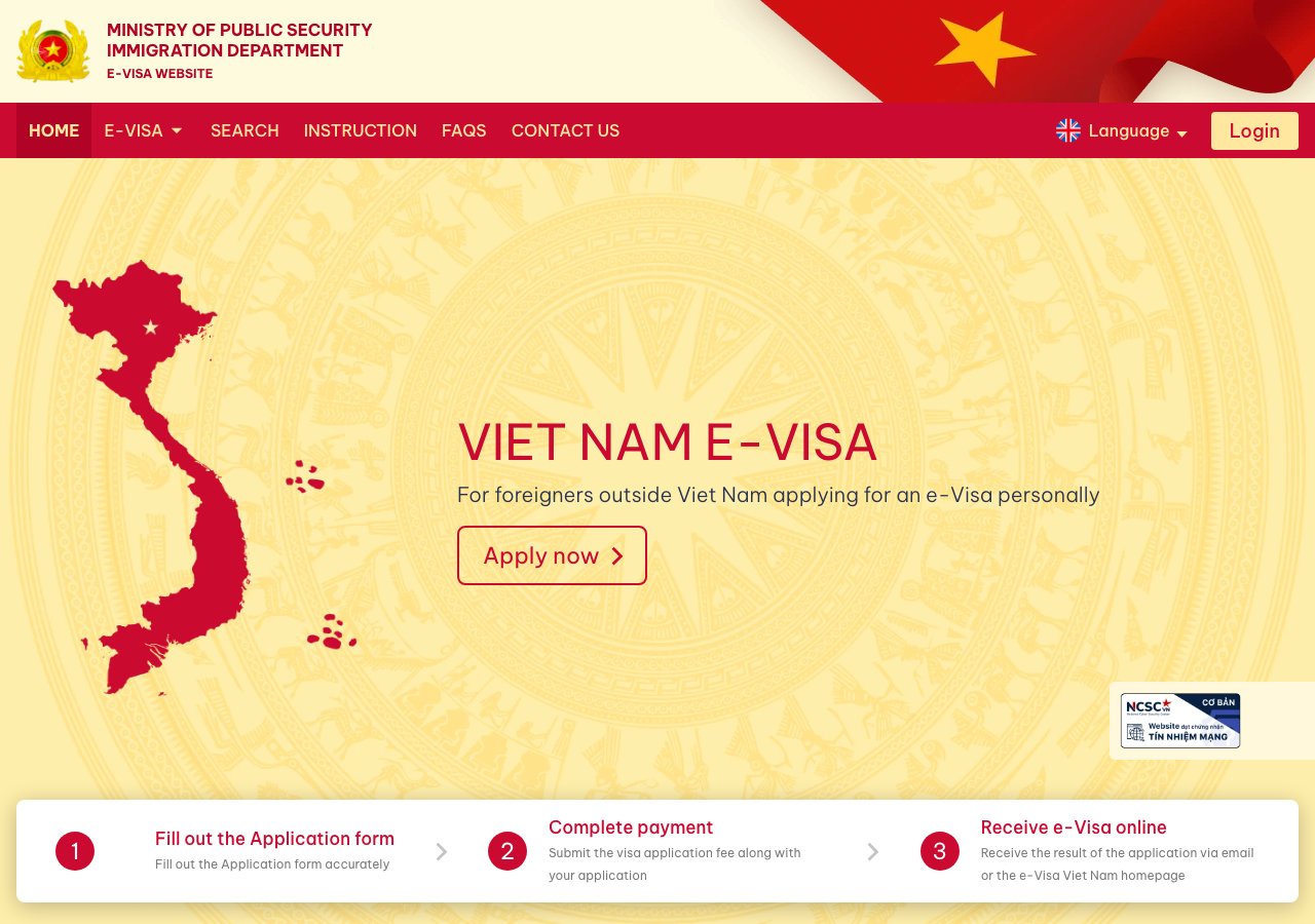 越南公安部移民局電子簽證官方網站首頁,有 Apply now 按鈕與填表、付款、線上收簽證三個步驟